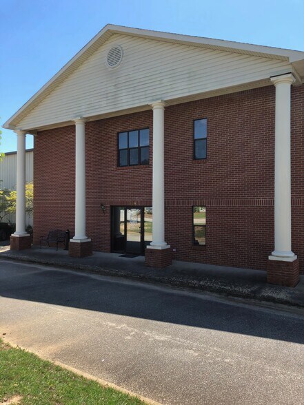 302 Alabama St, Auburn, AL à vendre - Photo du bâtiment - Image 3 de 47