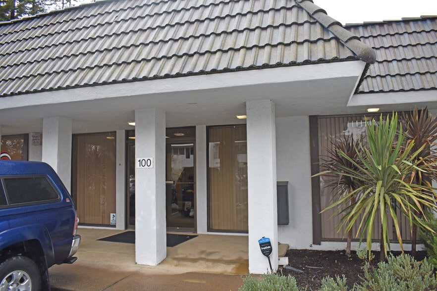 100-114 Wikiup Dr, Santa Rosa, CA for lease - Building Photo - Image 2 of 18