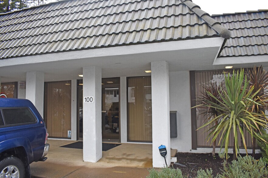 100-114 Wikiup Dr, Santa Rosa, CA à louer - Photo du bâtiment - Image 2 de 18