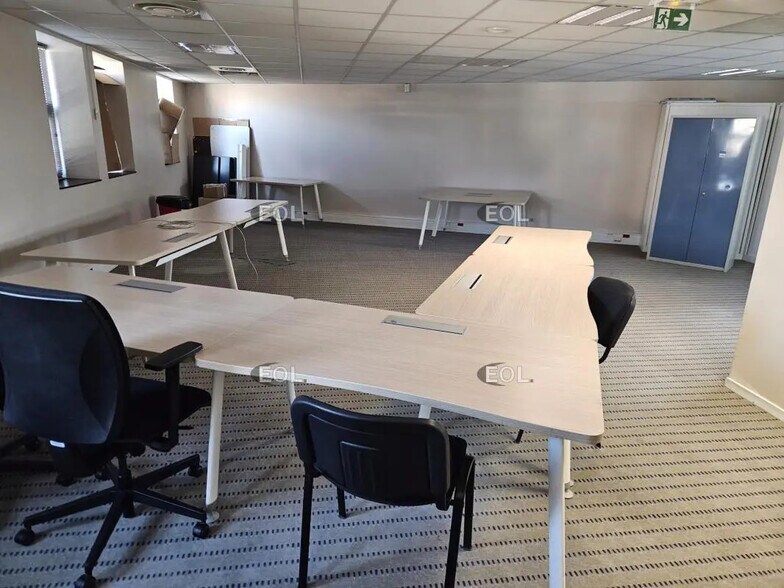 Bureau dans Ivry-sur-Seine à louer - Photo du bâtiment - Image 3 de 11