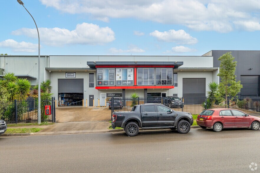 3 Bellfrog St, Greenacre à louer - Photo du bâtiment - Image 3 de 5