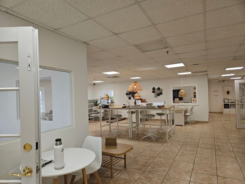 3511 NW 113th Ct, Miami, FL for lease - Interior Photo - Image 3 of 3