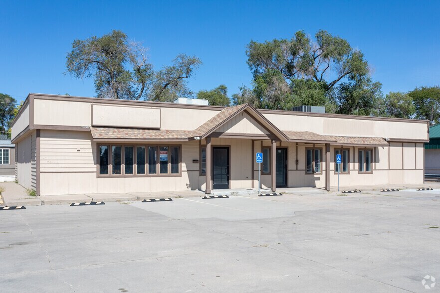 126 W Main St, Sterling, CO for lease - Primary Photo - Image 1 of 5