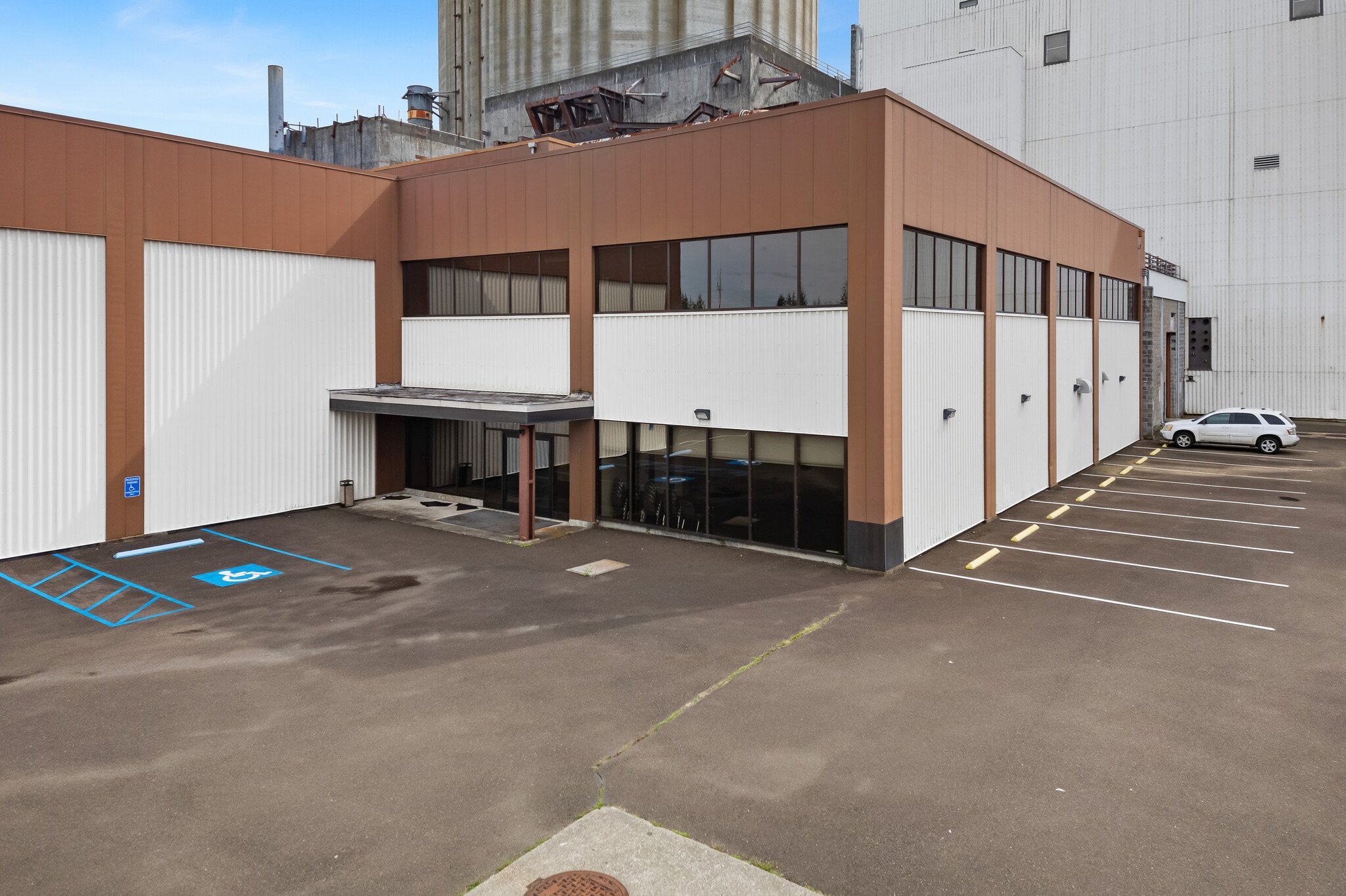 100 Tower Blvd, Elma, WA for lease Primary Photo- Image 1 of 9