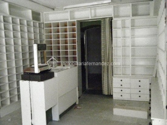 Retail in Cáceres, Cáceres for lease - Building Photo - Image 2 of 3