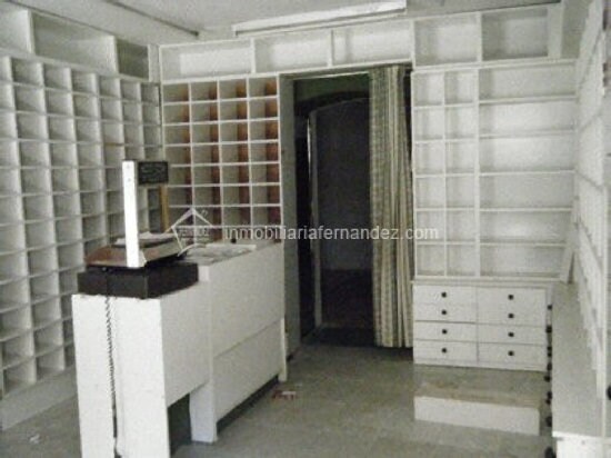 Commerce de détail dans Cáceres, Cáceres à louer - Photo du bâtiment - Image 2 de 3