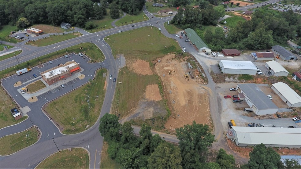 9999B Sugar Hill Rd, Marion, NC for sale - Primary Photo - Image 1 of 16