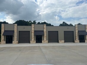 1905 Longmire Rd, Conroe, TX for lease Building Photo- Image 1 of 19