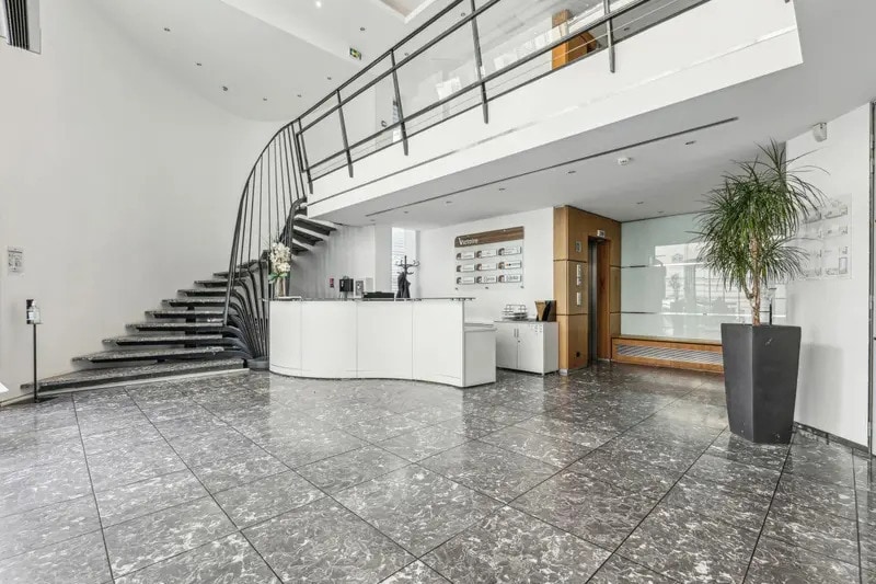 37 Rue De La Victoire, Paris for lease - Lobby - Image 2 of 17