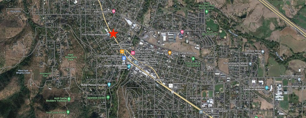 290 N Main St, Ashland, OR for lease - Building Photo - Image 2 of 3
