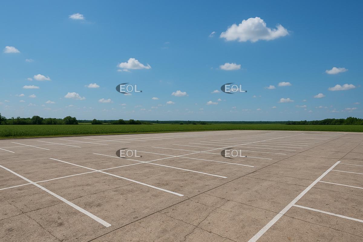 Land in Ozoir-la-Ferrière for lease Building Photo- Image 1 of 2