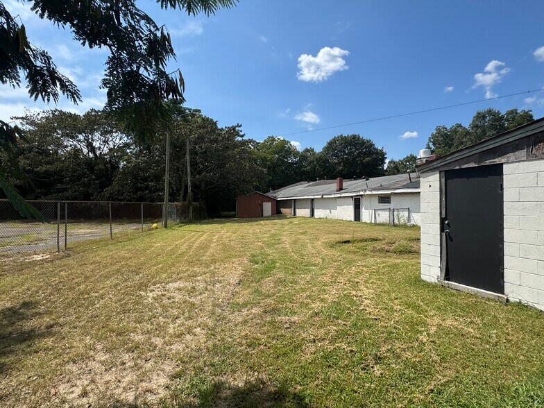 800-810 Cokey Rd, Rocky Mount, NC for lease - Building Photo - Image 2 of 4