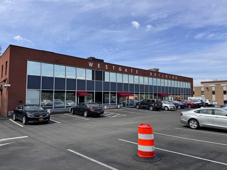 10 Russell Rd, Albany, NY à vendre - Photo du bâtiment - Image 2 de 22