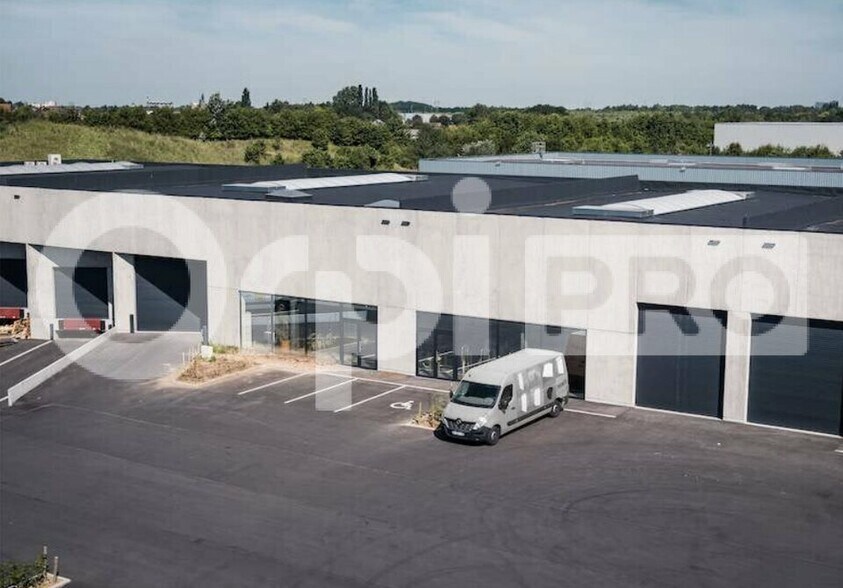 Industrial in Sainghin-en-Mélantois for lease - Building Photo - Image 3 of 6