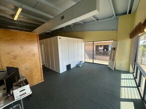 73-5619 Kauhola St, Kailua Kona, HI for lease Interior Photo- Image 1 of 11