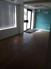 15 Huntingdon St, St Neots for lease Interior Photo- Image 2 of 2