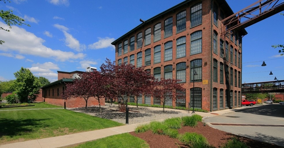 188 Valley St, Providence, RI à louer - Photo du bâtiment - Image 2 de 3