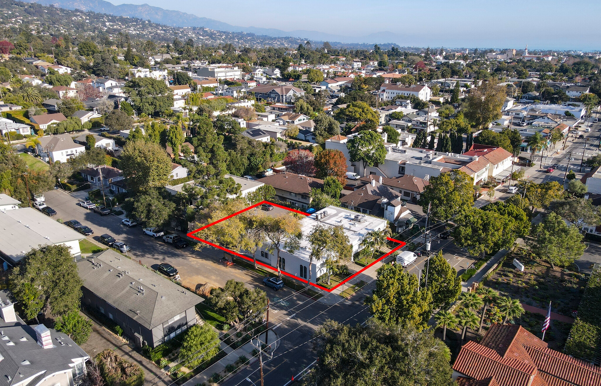 2034 De La Vina St, Santa Barbara, CA for lease Primary Photo- Image 1 of 7