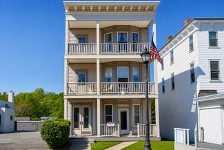 Plus de détails pour 745 Warren St, Hudson, NY - Commerce de détail à vendre