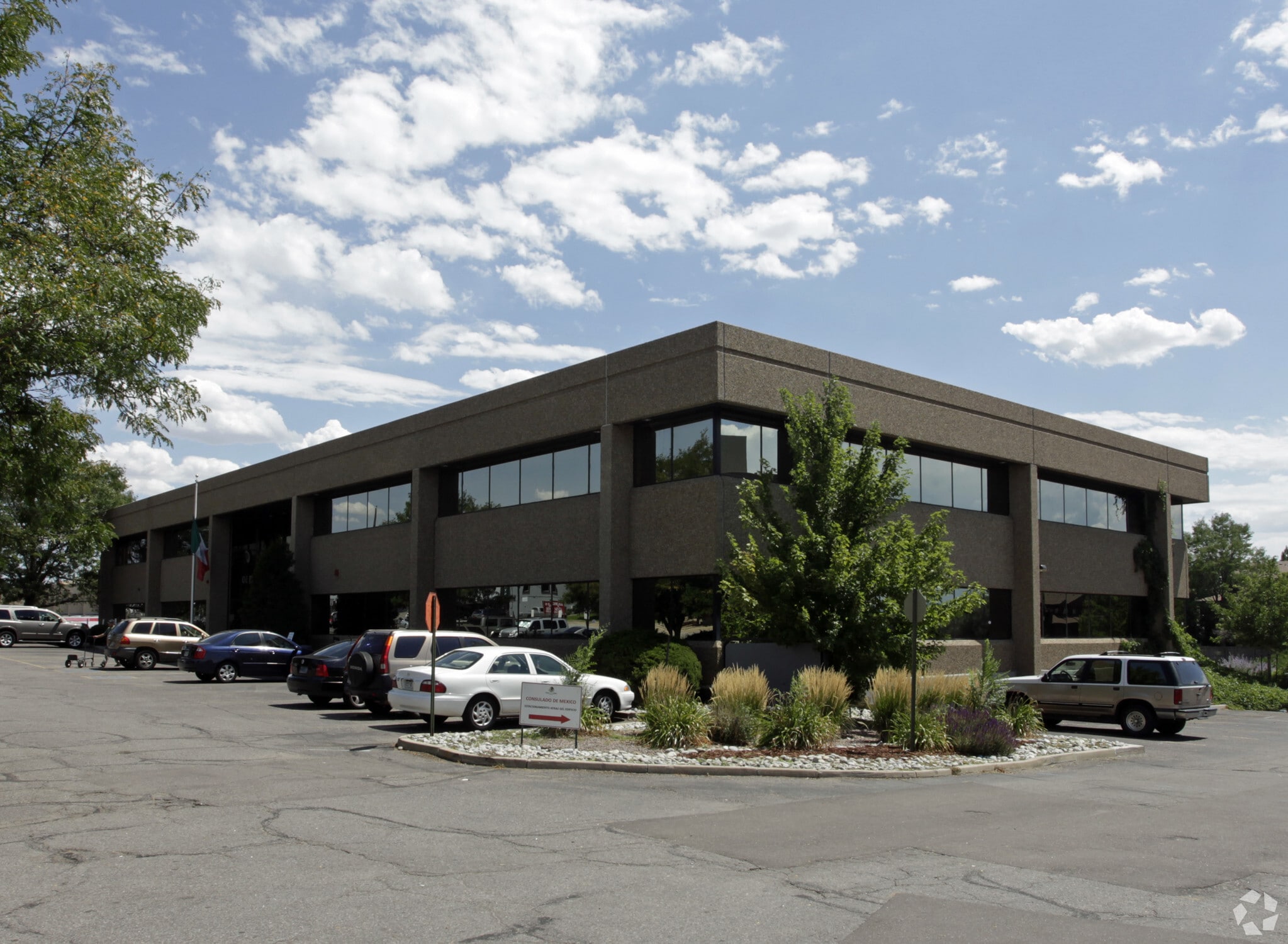 5350 Leetsdale Dr, Denver, CO à louer Photo principale- Image 1 de 4