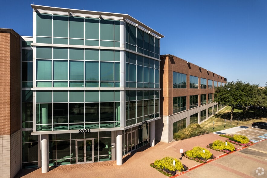 2301 W Plano Pky, Plano, TX for lease - Building Photo - Image 3 of 16