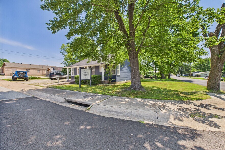 919 South St, Mountain Home, AR à vendre - Photo du bâtiment - Image 3 de 31