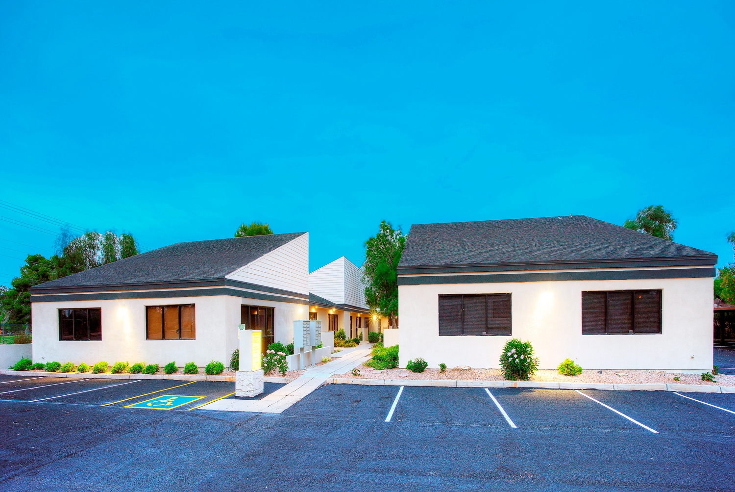 1-51 W Elliot Rd, Tempe, AZ for lease Primary Photo- Image 1 of 4