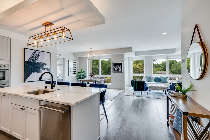 3901 Sunnyside Rd S, Edina, MN à louer - Photo du bâtiment - Image 3 de 18