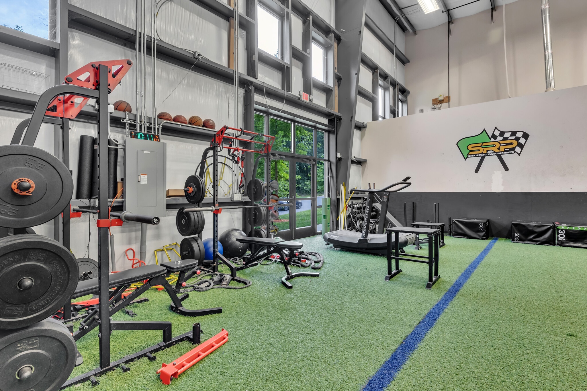 136 Waxhaw Pky, Waxhaw, NC for lease Interior Photo- Image 1 of 12