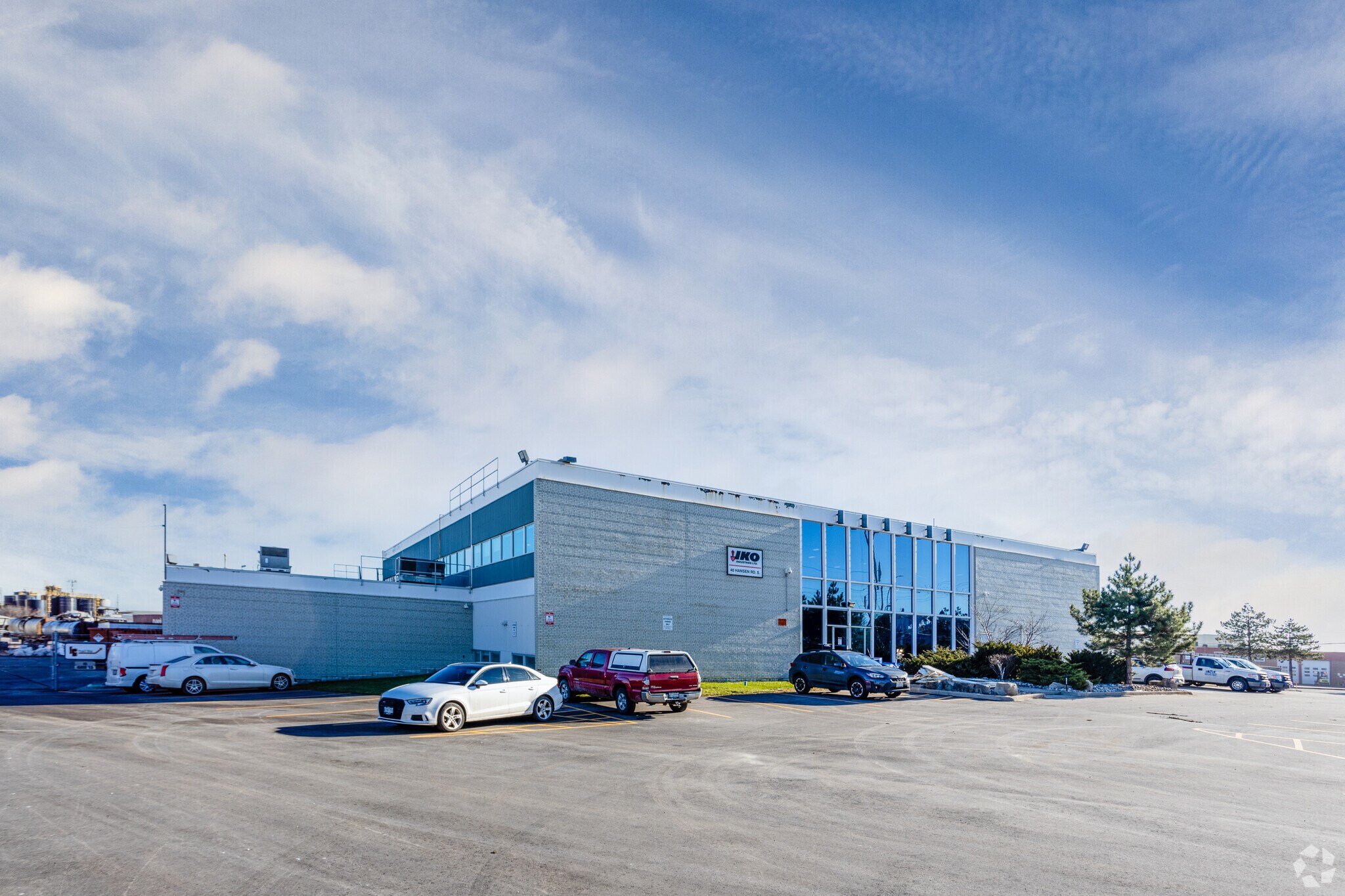 40 Hansen Rd S, Brampton, ON for sale Primary Photo- Image 1 of 1