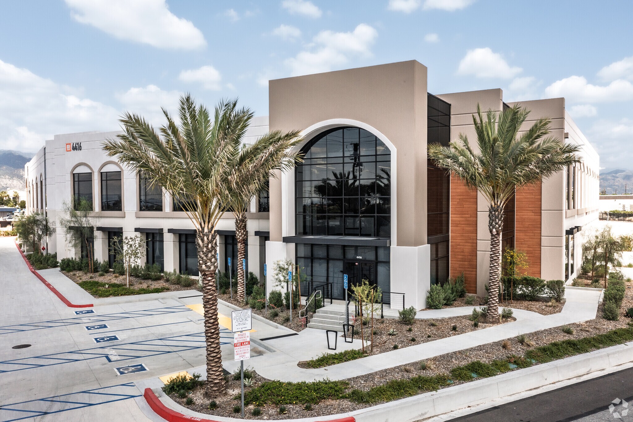 4416 Azusa Canyon Rd, Irwindale, CA à vendre Photo principale- Image 1 de 26