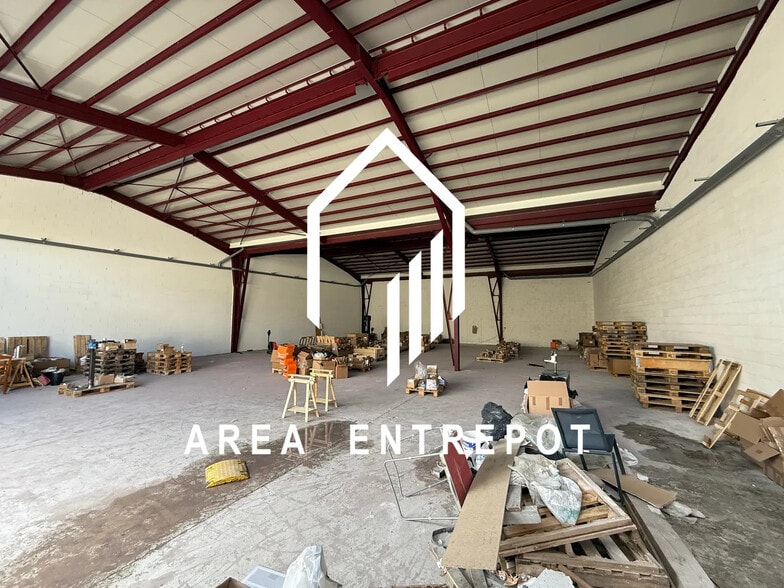 Flex in Aubagne for lease - Building Photo - Image 2 of 6