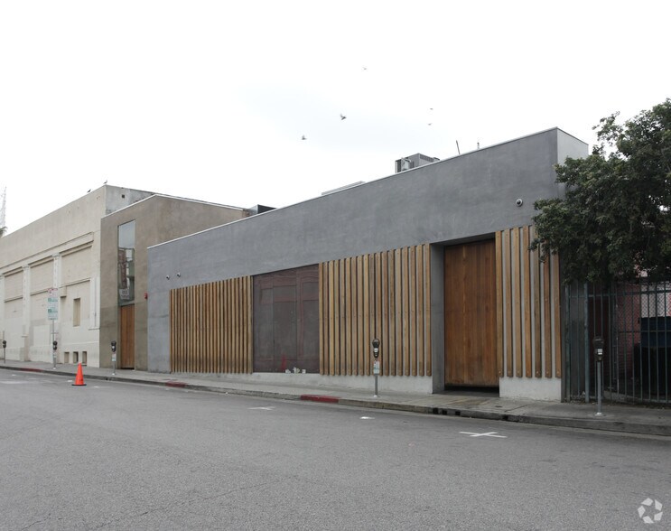 1650 Schrader Blvd, Los Angeles, CA à louer - Photo du bâtiment - Image 3 de 11