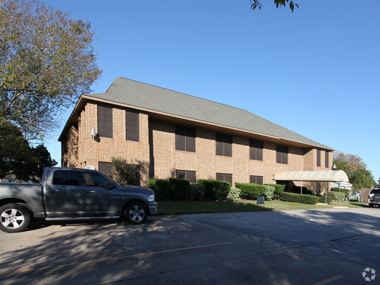 14888 Highway 105 W, Montgomery, TX à vendre - Photo du bâtiment - Image 2 de 8