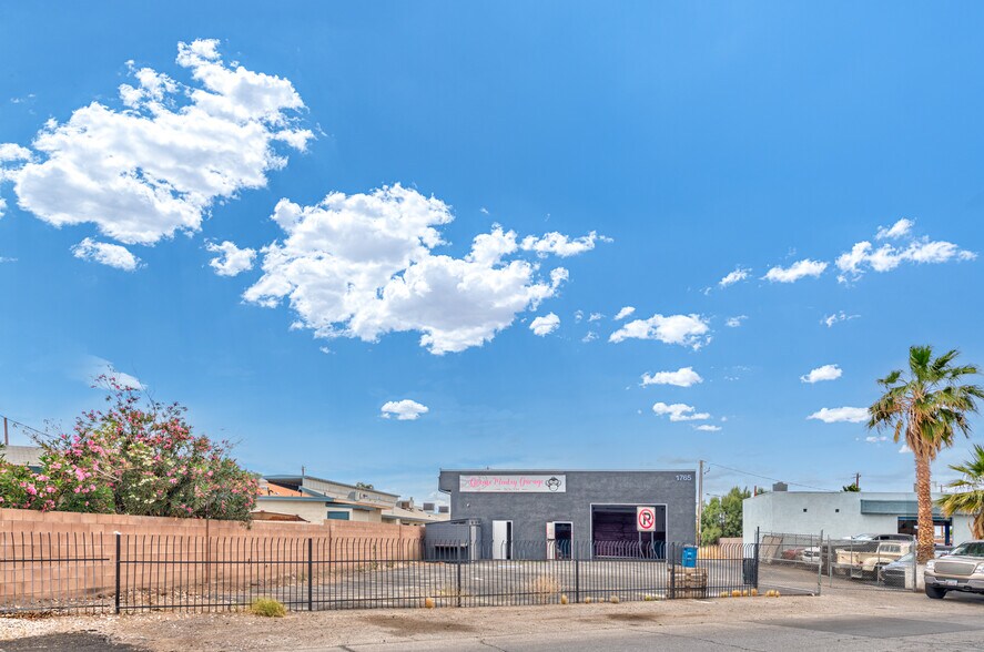 1765 Athol Ave, Henderson, NV à vendre - Photo du bâtiment - Image 2 de 14