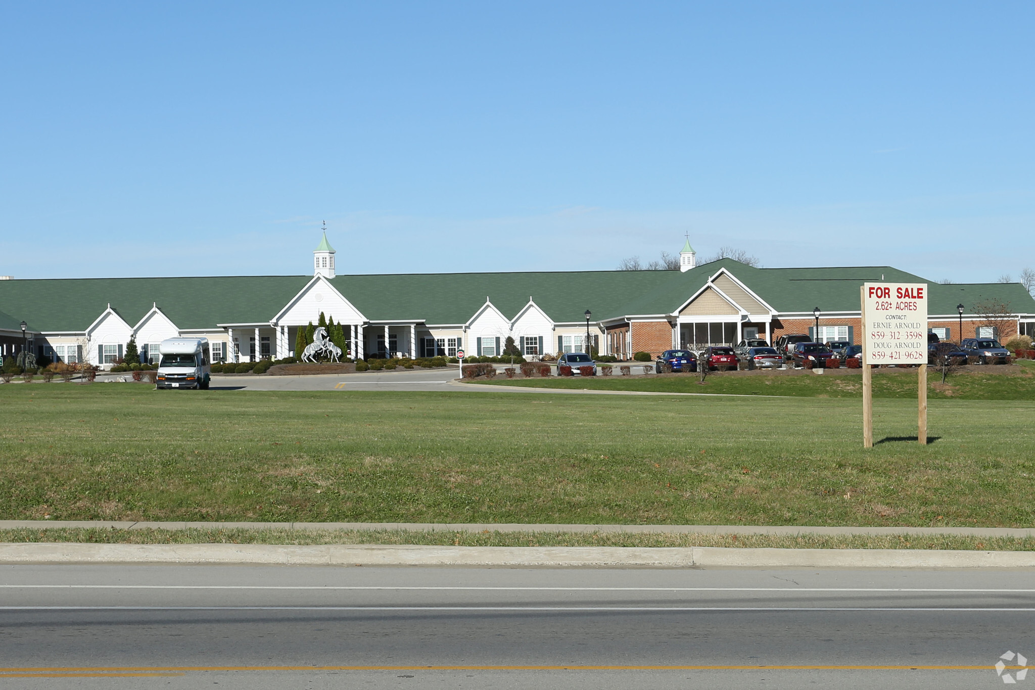 1000 Crossfield Dr, Versailles, KY à vendre Photo du bâtiment- Image 1 de 1