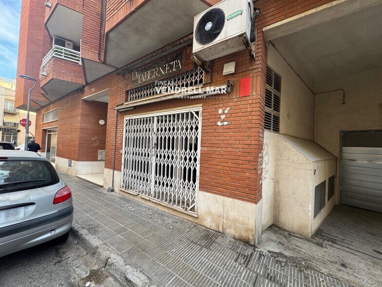 Immeuble residentiel dans El Vendrell, Tarragona à vendre - Photo du bâtiment - Image 2 de 2