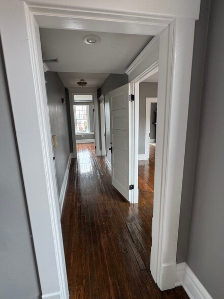 108-110 E Main St, Columbus, OH for sale - Building Photo - Image 3 of 44