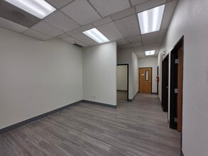 3865 N Business Center Dr, Tucson, AZ for lease Interior Photo- Image 2 of 16