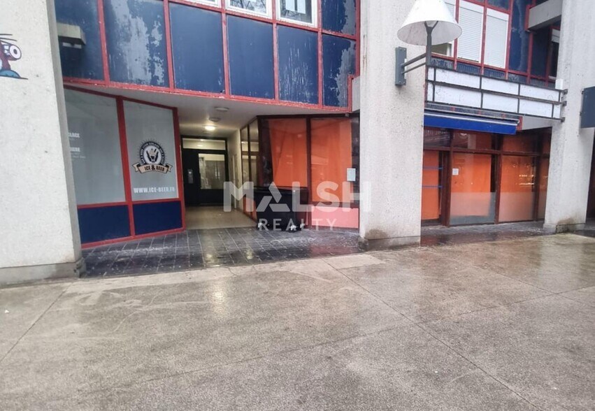 Office in Lyon for sale - Building Photo - Image 1 of 6