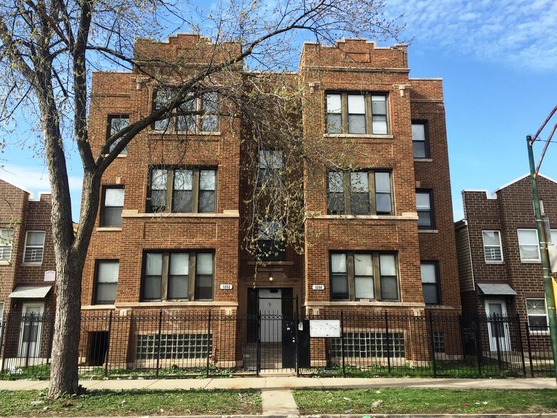 3350 W Evergreen Ave, Chicago, IL for sale - Primary Photo - Image 1 of 10