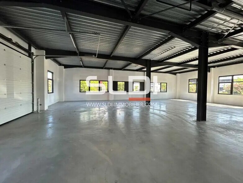 27 Chemin Des Peupliers, Dardilly for lease - Interior Photo - Image 2 of 25