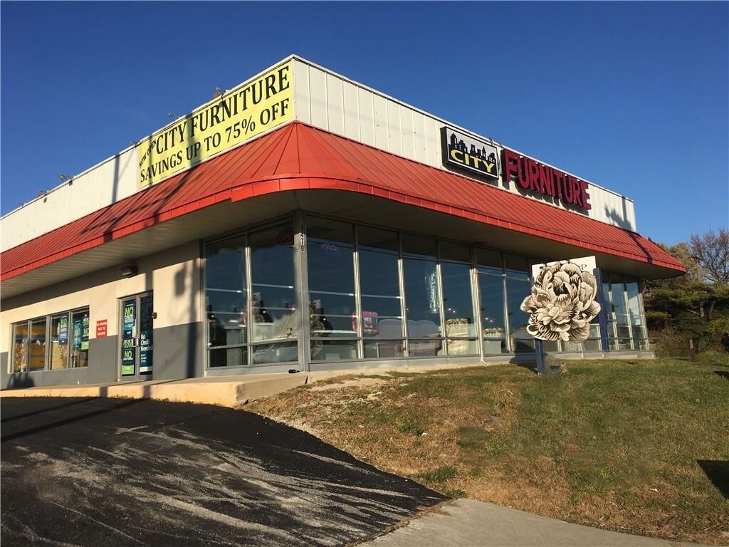 9470 E Washington St, Indianapolis, IN à vendre Photo du bâtiment- Image 1 de 1