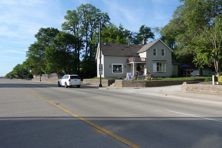 231 N Milwaukee Ave, Wheeling, IL for sale - Building Photo - Image 3 of 14