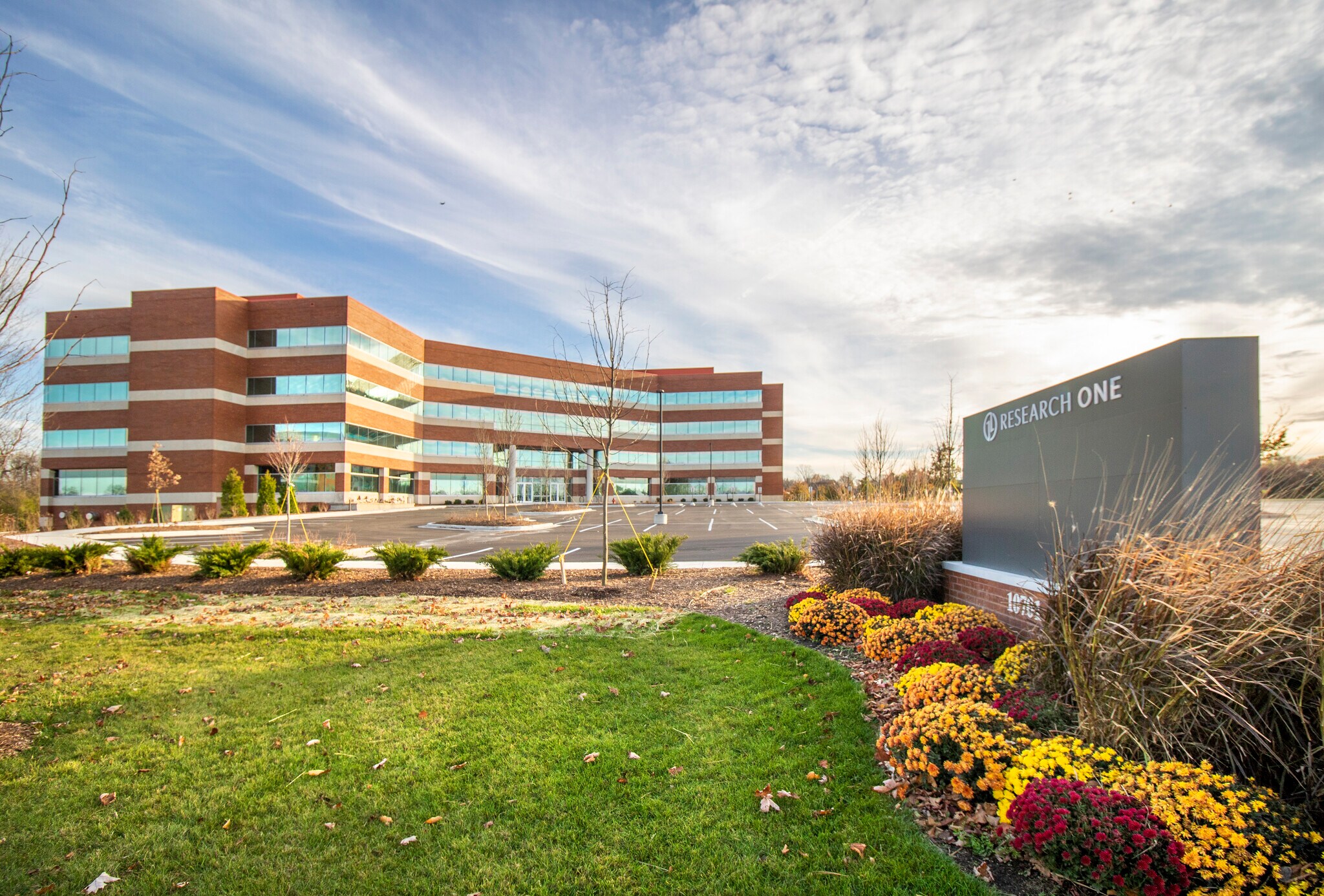 10701 W Research Dr, Wauwatosa, WI à louer Photo principale- Image 1 de 14