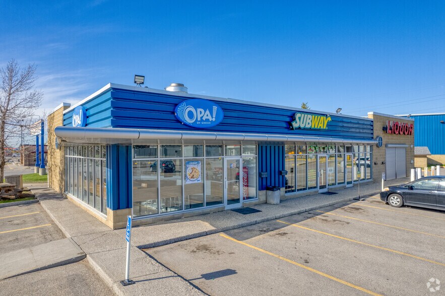 4575 25th St SE, Calgary, AB à louer - Photo du bâtiment - Image 1 de 5
