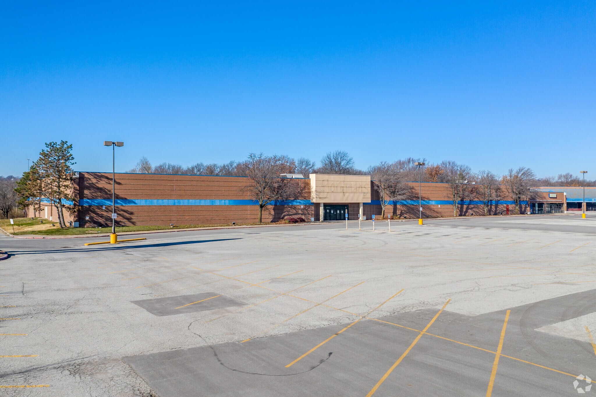 13500 40 Hwy, Independence, MO à vendre Photo du bâtiment- Image 1 de 8