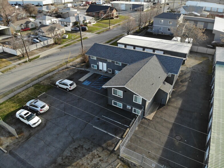 3004 E Boone Ave, Spokane, WA à vendre - Photo du bâtiment - Image 2 de 9