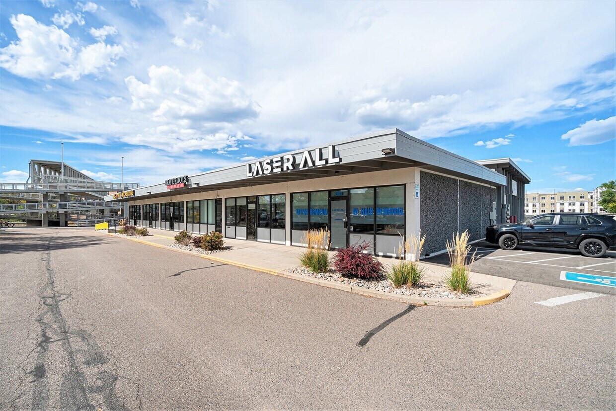 2111 S College Ave, Fort Collins, CO for lease Interior Photo- Image 1 of 14