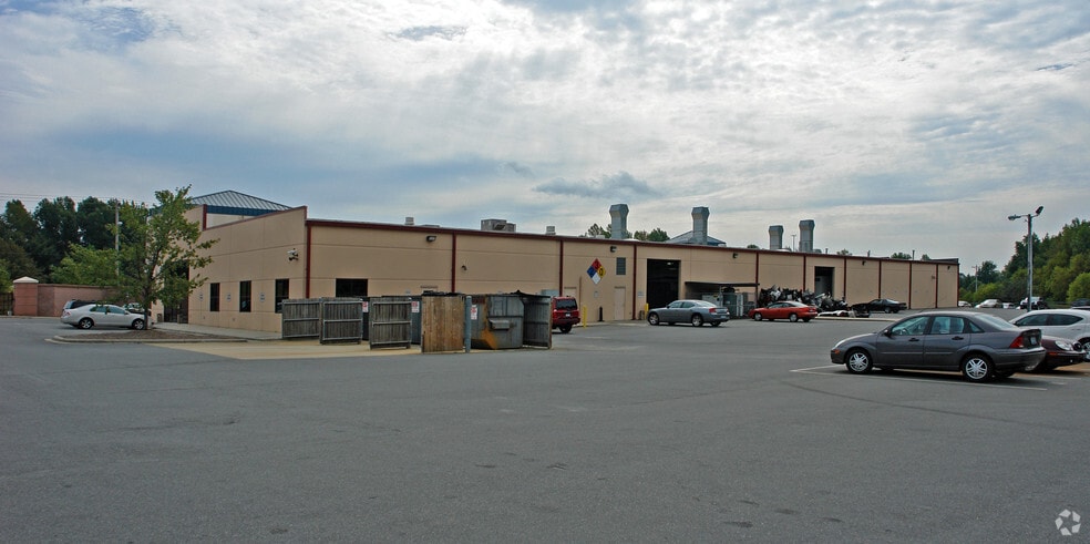 20440 Chartown Dr, Cornelius, NC for sale - Building Photo - Image 2 of 12